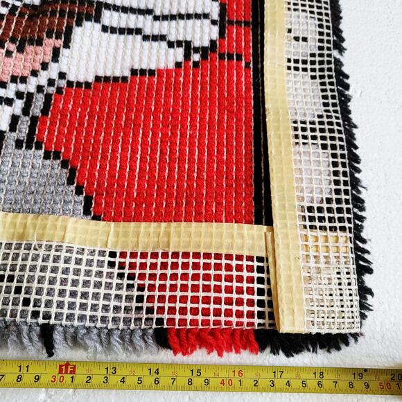 Vintage Bugs Bunny from Looney Tunes "Bugs on Film" Latch Hook Rug Handmade - Picture 4 of 5